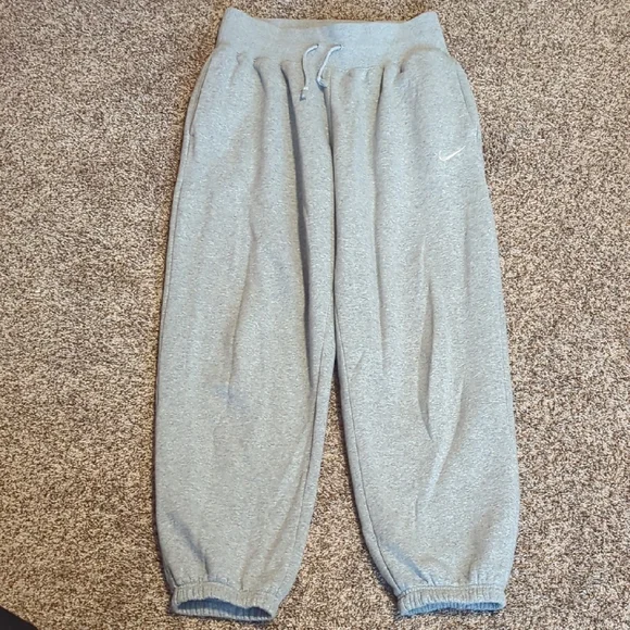 Nike Sportswear Club Fleece Oversized Sweatpants - Picture 1 of 5